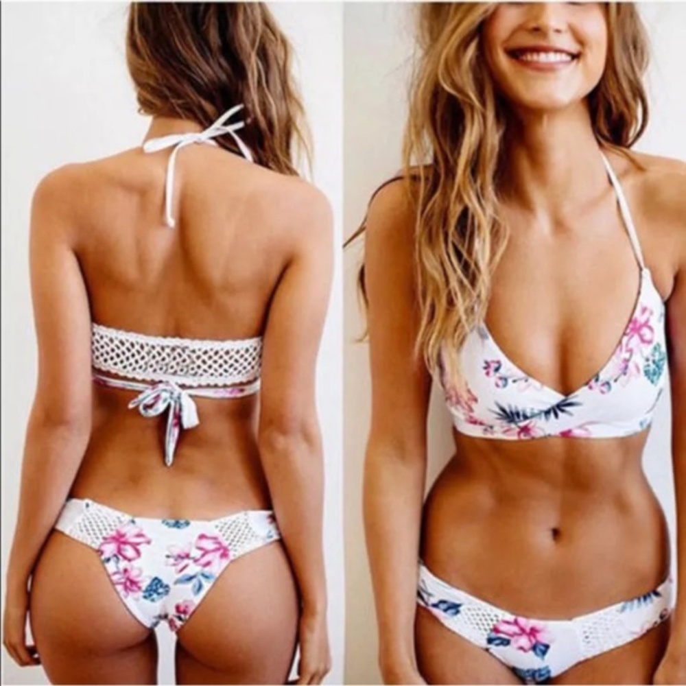 π Sale π π Floral White Cheeky Bikini Set - Picture 1 of 3